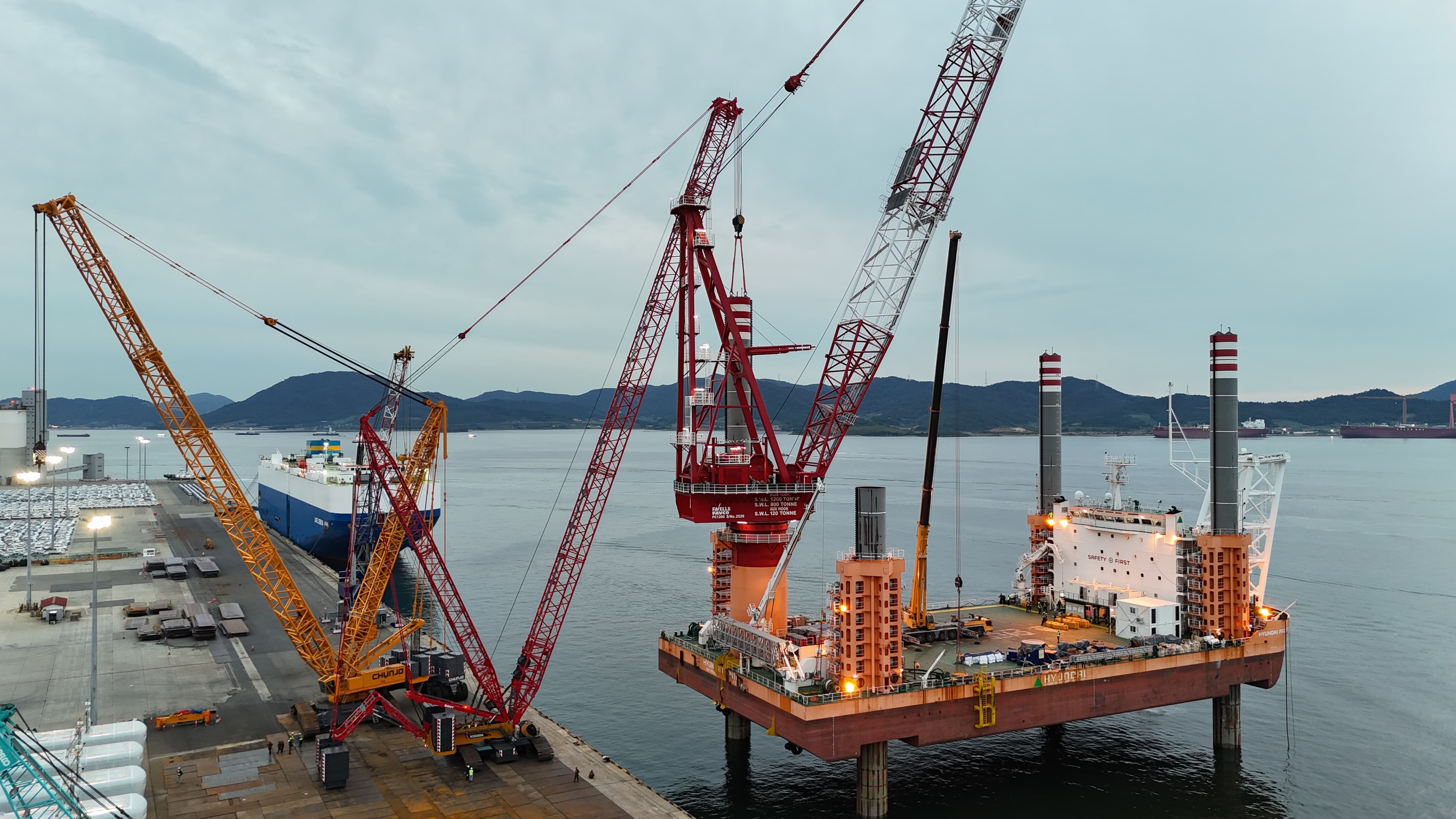 Port Logistics 배경 이미지